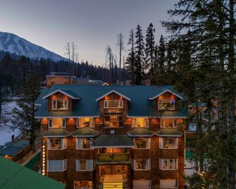 Hotel Pine Spring Gulmarg - Gulmarg - Gebouw