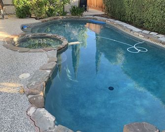 Large Palo Alto Home, Pool, 5 beds/3 baths, Spacious, Amazing backyard/deck - Palo Alto - Pool