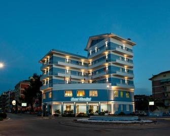 Hotel Mondial - Porto Recanati - Gebäude