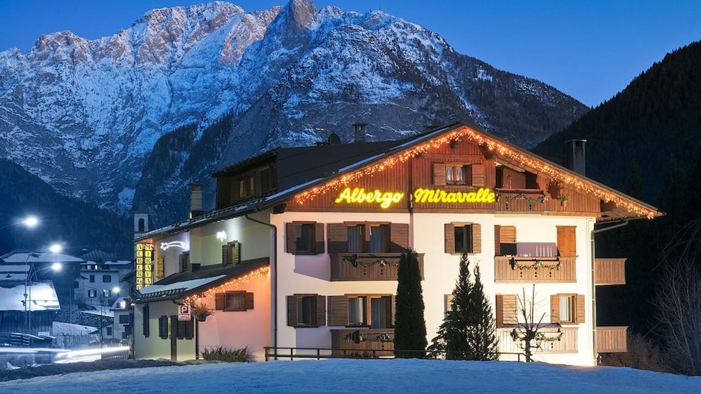 Albergo Miravalle-Tre Cime Views
