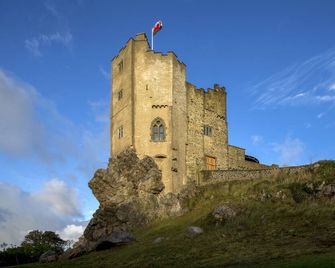Roch Castle - Haverfordwest