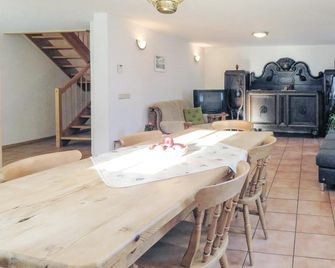2 bedroom awesome home in Hachenburg - Hachenburg - Comedor