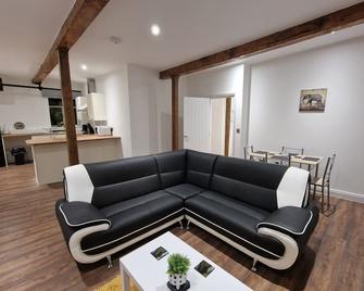 Delightful new period conversion - Burnley - Living room