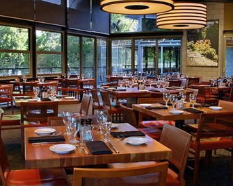 Holiday Inn Express & Suites Austin Nw - Arboretum Area By IHG - Austin - Restoran