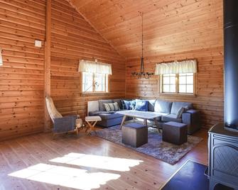 Stunning Home In Lngserud With 3 Bedrooms, Jacuzzi And Sauna - Rullan - Sala de estar