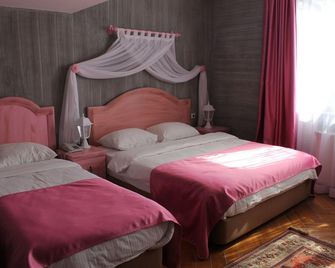 Etap Altinel Cam Hotel - אייבאליק - חדר שינה