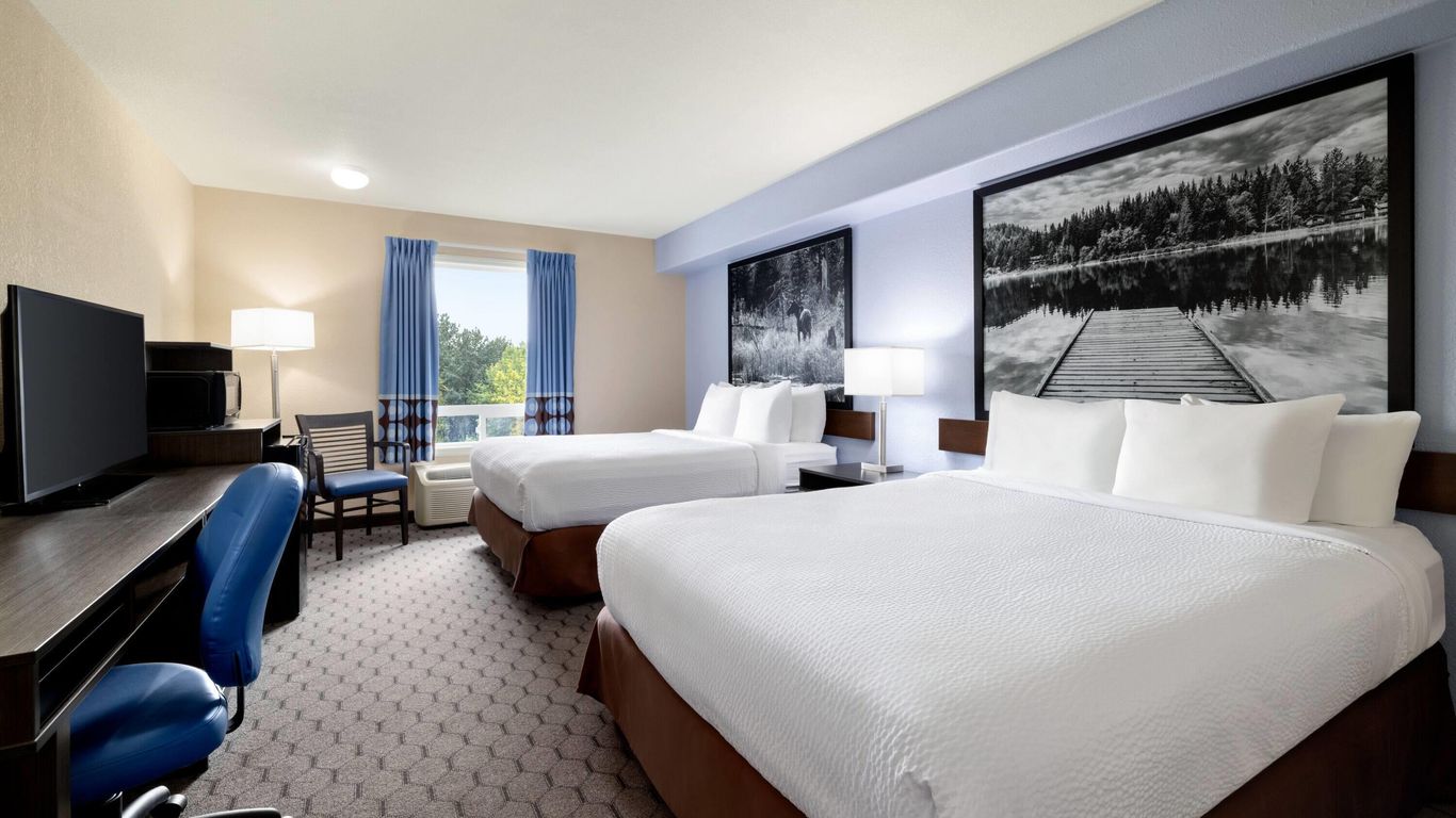 Super 8 by Wyndham Swan River MB