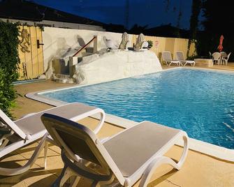 Andy Resort - Cutler Bay - Piscina