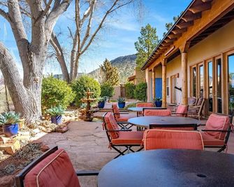 Adobe Hacienda- Dreamcatcher Suite - Sedona - Patio