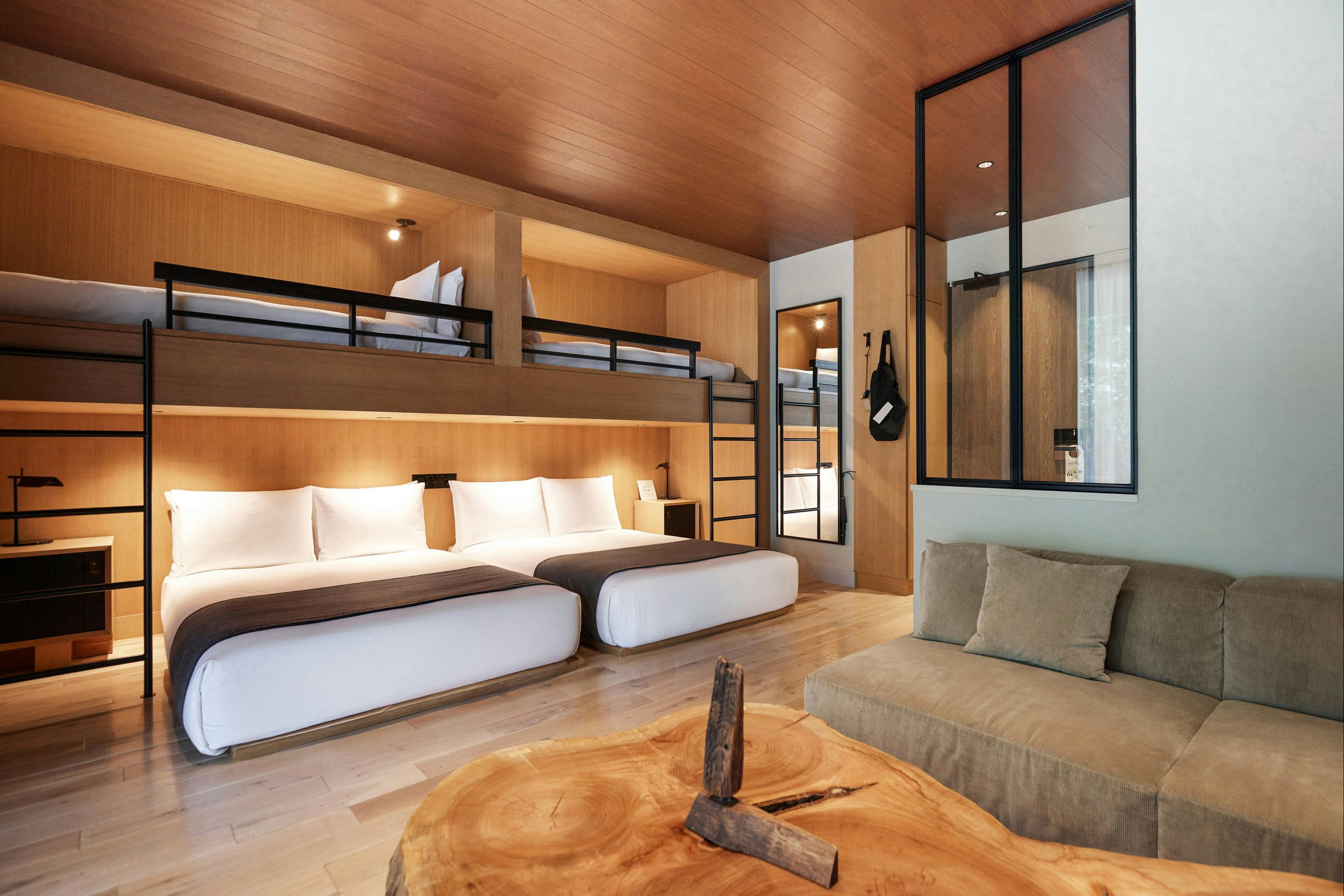 tatsu★値下げ trunkhotel（トランクホテル） 一泊2名宿泊券 Trunk (Hotel) トランク ホテルの宿泊料金 ¥53,821 (¥̶6̶5̶4̶,̶0̶6̶8̶
