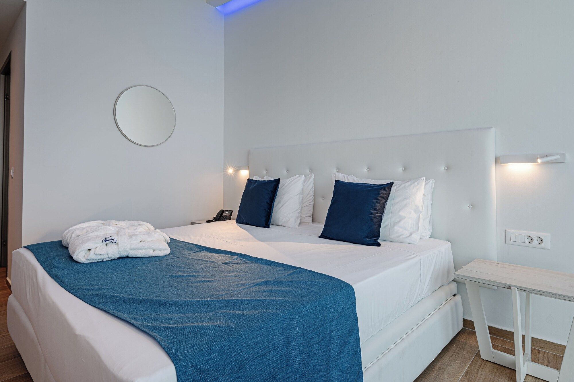 Magique Bleu Suites - Tragaki - Slaapkamer