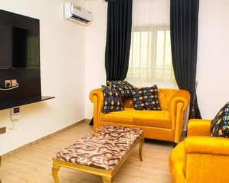 Seth Hotel, Asaba - Asaba - Sala de estar