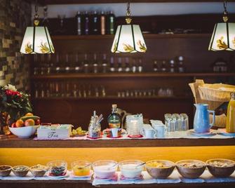 Alpenhaus Monte - Neustift im Stubaital - Buffet