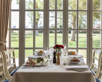 Amalia Hotel Nafplio - נפפיליון - חדר אוכל
