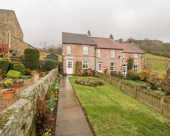 Ghyll Cottage - Pickering - Building