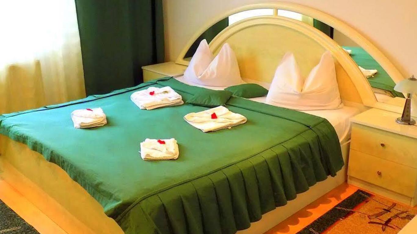 Pensiunea Red Rose Apartments