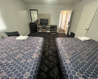 Budget Inn Oskaloosa Us 63 Near Pella - Oskaloosa - Bedroom