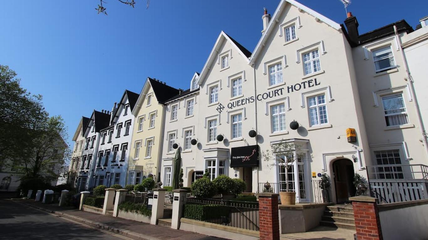 Queens Court Hotel