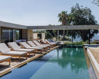 Vigna Maggiore - Olmeto - Piscina