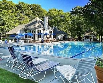 Peaceful Retreat in Hidden Valley, PA: Ski Resort, Golf and Trails in Mountain - Somerset - Pool