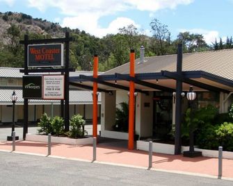 West Coaster Motel - Queenstown - Building