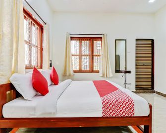 OYO 37449 Ekdant Holiday Home - Ratnagiri - Ložnice