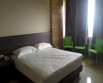 Fafa Hill Hotel And Resort - Bogor - Sovrum