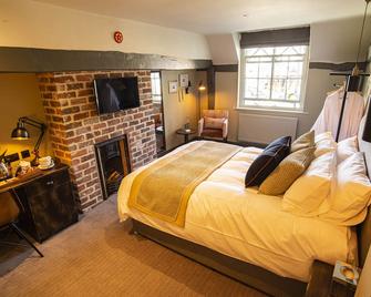 Kings Arms Hotel - Stansted Mountfitchet - Bedroom