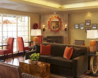 Larkspur Landing Roseville - An All-Suite Hotel - Roseville - Salónek