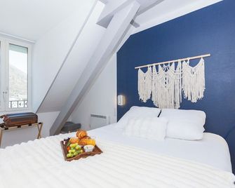Le Perchoir, avec parking, face aux Thermes - Bagnères-de-Luchon - Chambre