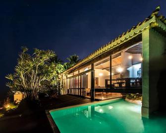 House on top of the cliff in Joatinga - Joa007 - Rio de Janeiro - Piscina