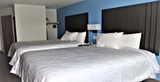 SureStay Plus Hotel by Best Western Niagara Falls East - Niagara Falls - Bedroom