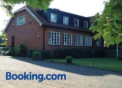 Wramsta Bed & Breakfast - Tollarp - Building
