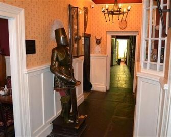 The Red Lion - Llangadog - Hallway