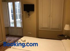 Life Apartments San Vicente - Sevilla