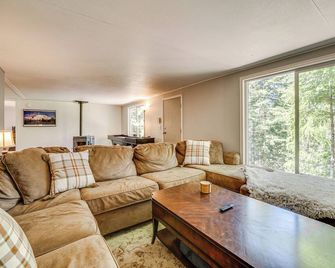 Cle Elum Cabin Spacious Yard With Atv Tr - Cle Elum - Living room