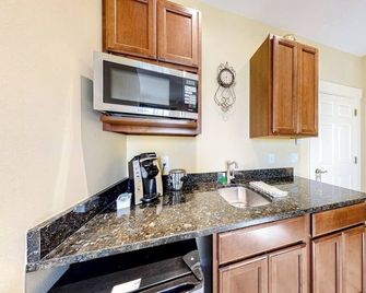 Colonel's Suites - Northeast Harbor - Cocina