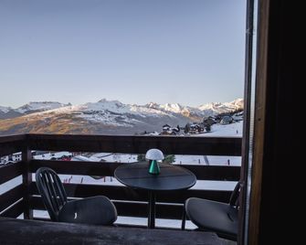 Hotel Emeraude - Peisey-Nancroix - Balcony