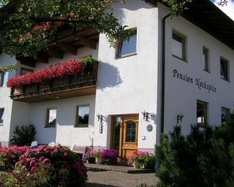 Guesthouse 'Pension Nockspitz' - Type C double room with bath, WC, balcony - Mutters - Building