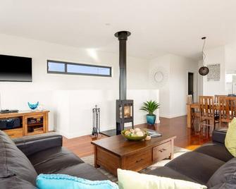 Luxury Retreat at Pristine Surf Beach - with wood fireplace - Only 50m from the beach - Cape Woolamai - Living room