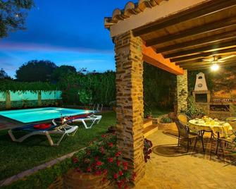 Casa Rural Los Naranjos - Órgiva - Piscină