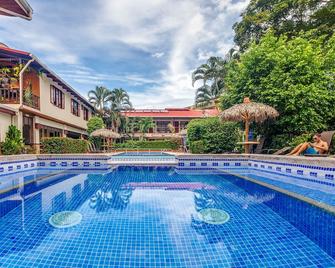 Hotel Mar de Luz - Jacó - Pool