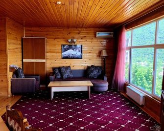 Kungut Hotel & Restaurant - Sheki - Huiskamer