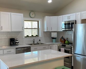 Modern, Waterfront Lake House in Private Cove with Remarkable Deck! - Afton - Kitchen