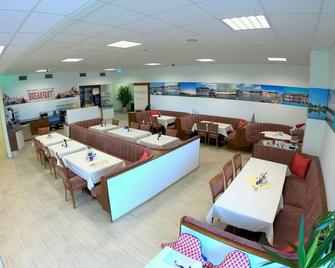Hotel B3 - Mauthausen - Ресторан