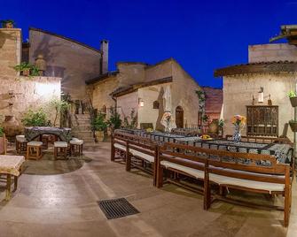 Kirkit Hotel - Avanos - Patio
