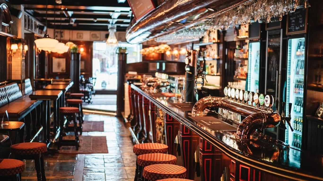 Hotel Bishops Arms Strängnäs