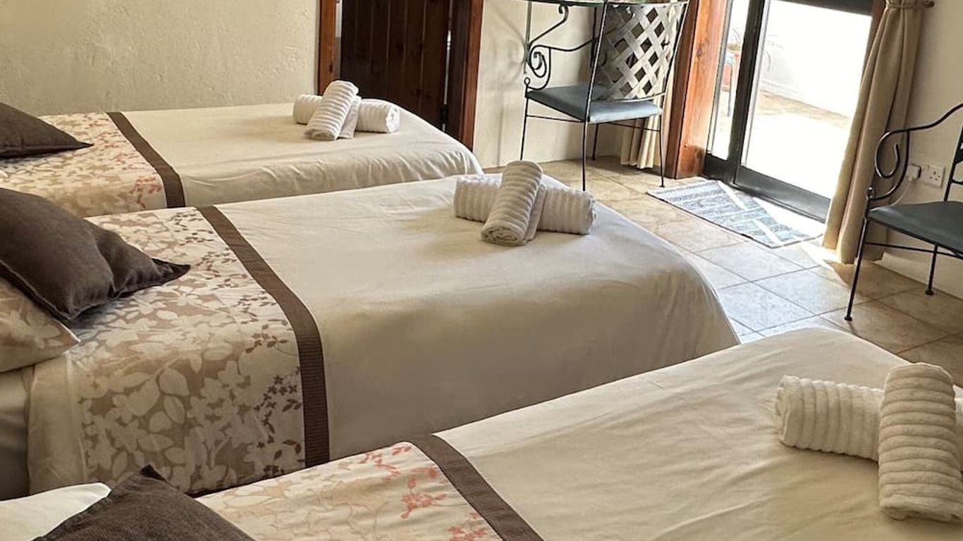 Green Grove Guest House