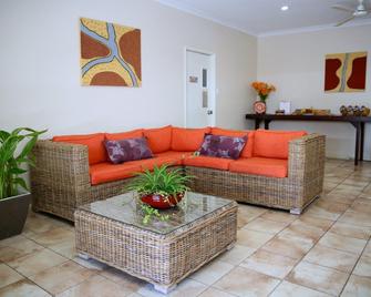 Wunan House - Kununurra - Living room