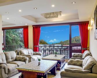 Summit Golden Crescent - Gangtok - Olohuone